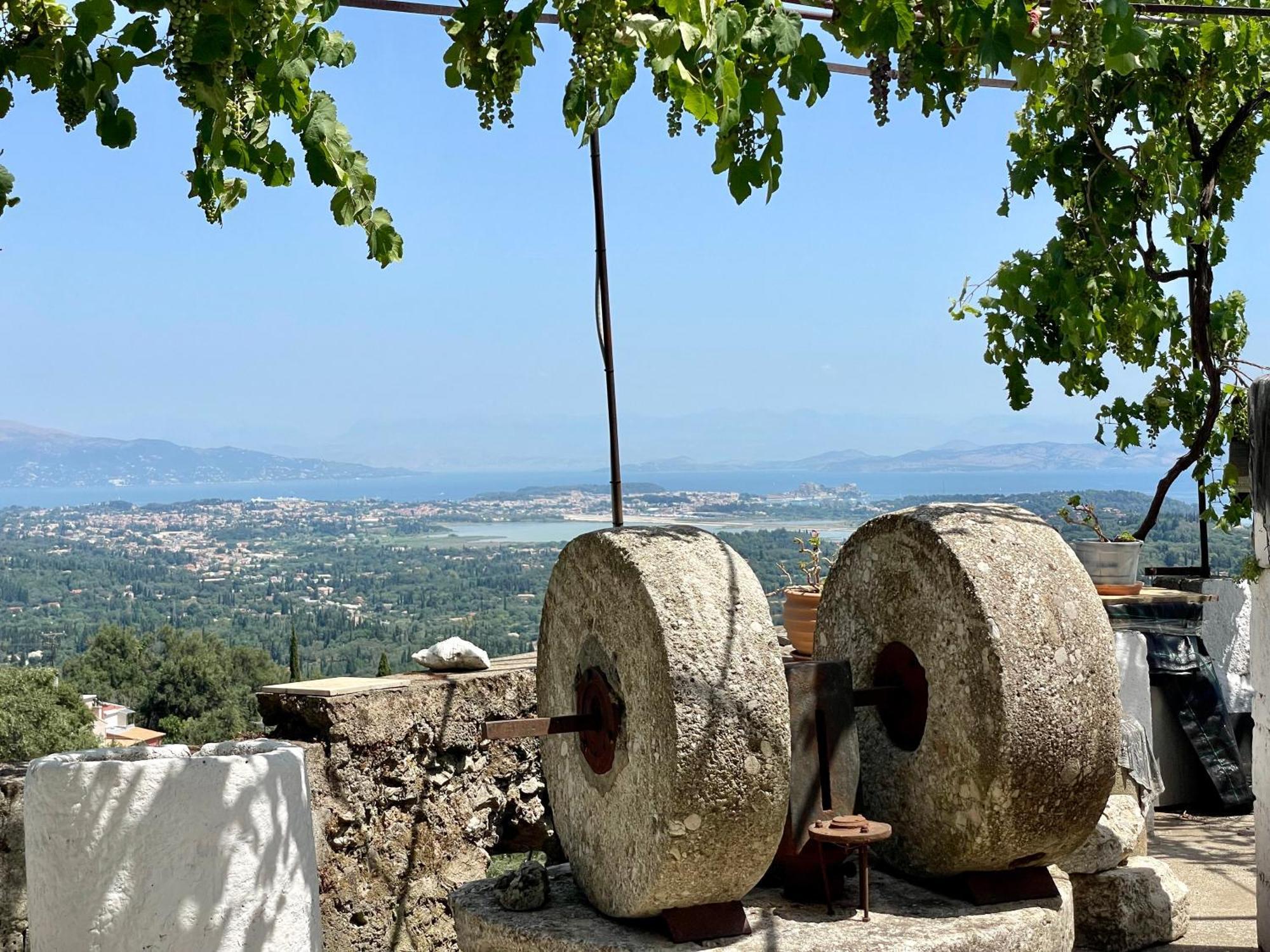 Mary'S House With Panoramic View Villa Agioi Deka  Bagian luar foto